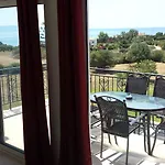 Eva Apartmán Svoronata