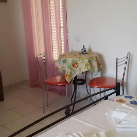 Eva Appartement Svoronata